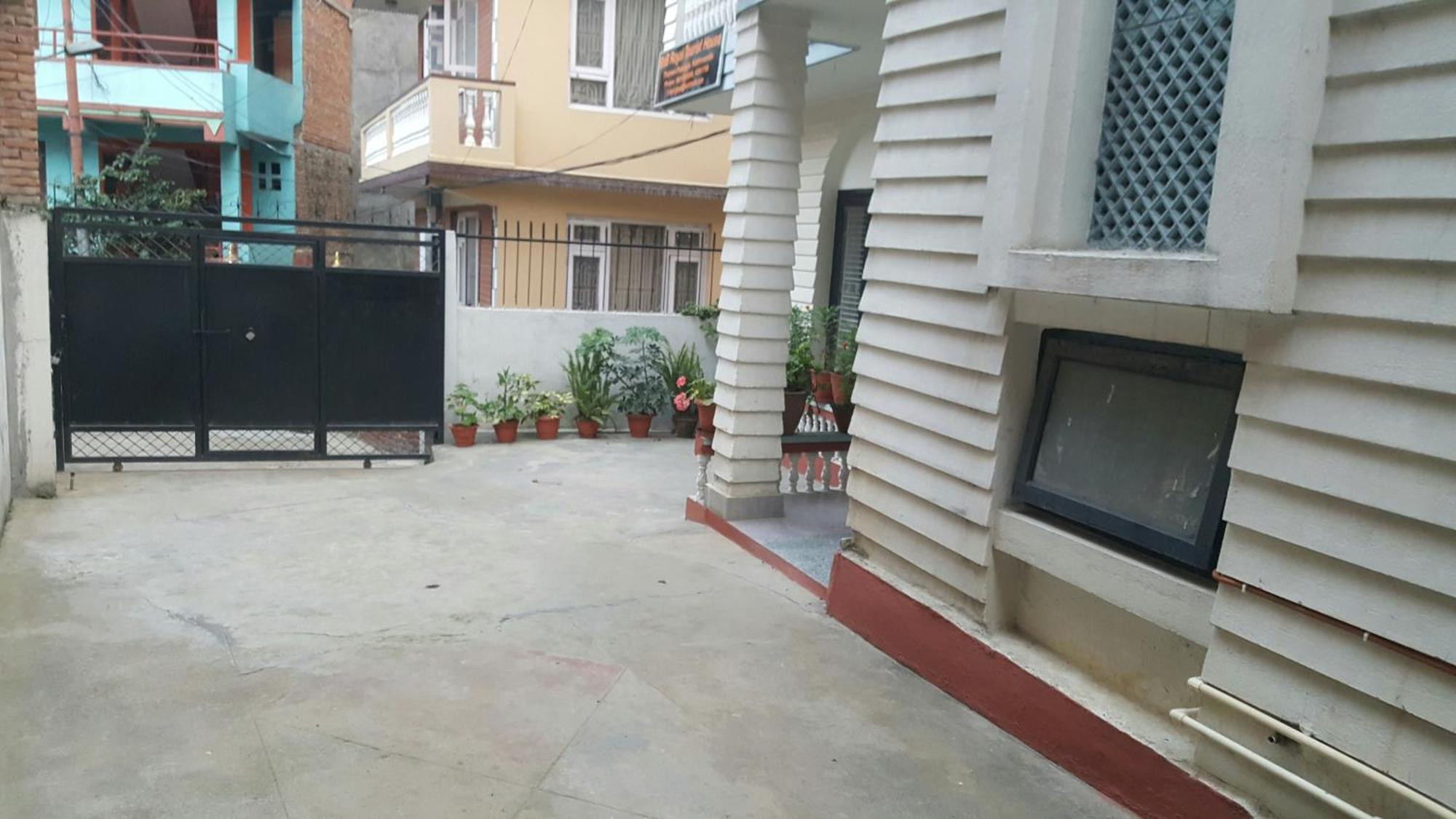 Bnb Royal Tourist House Katmandu Kültér fotó