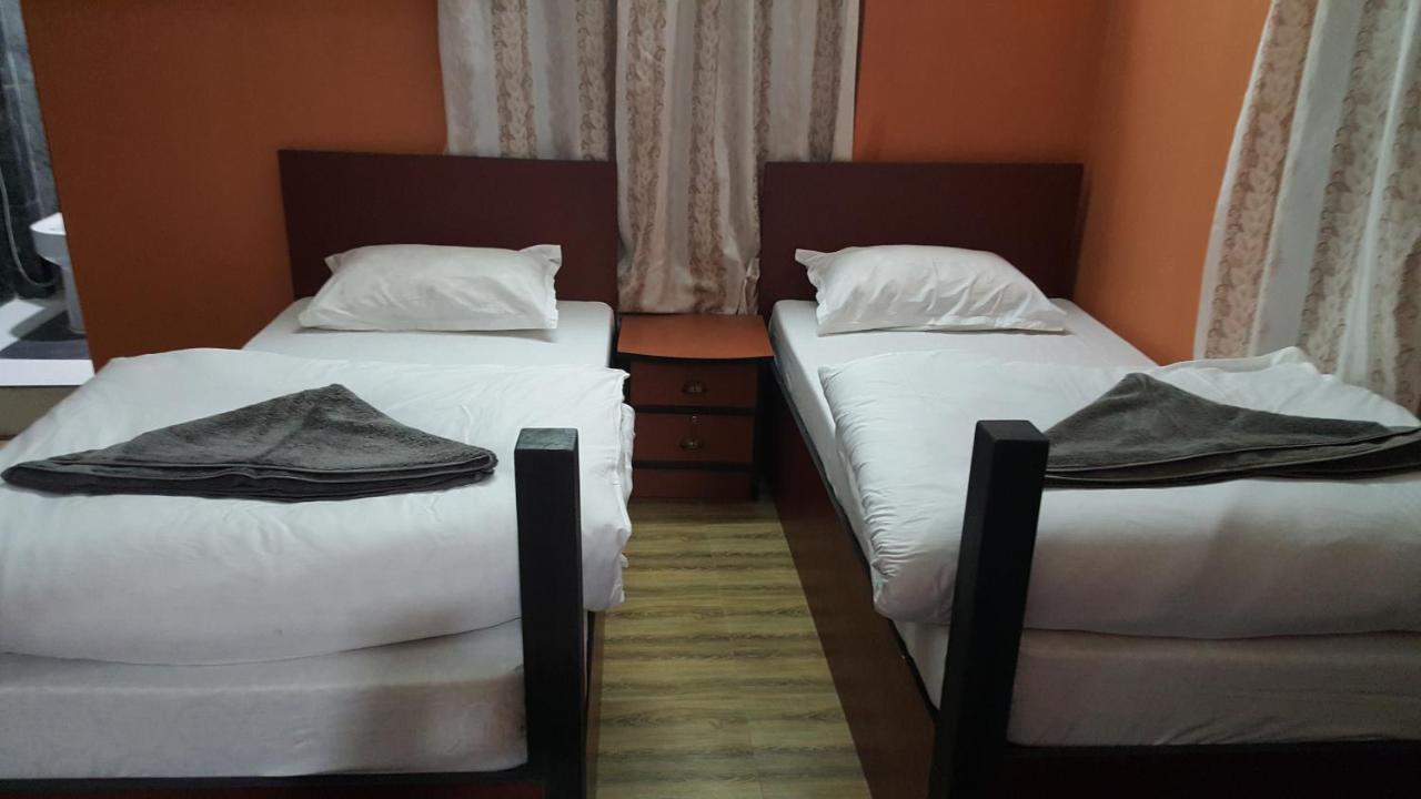 Bnb Royal Tourist House Katmandu Kültér fotó