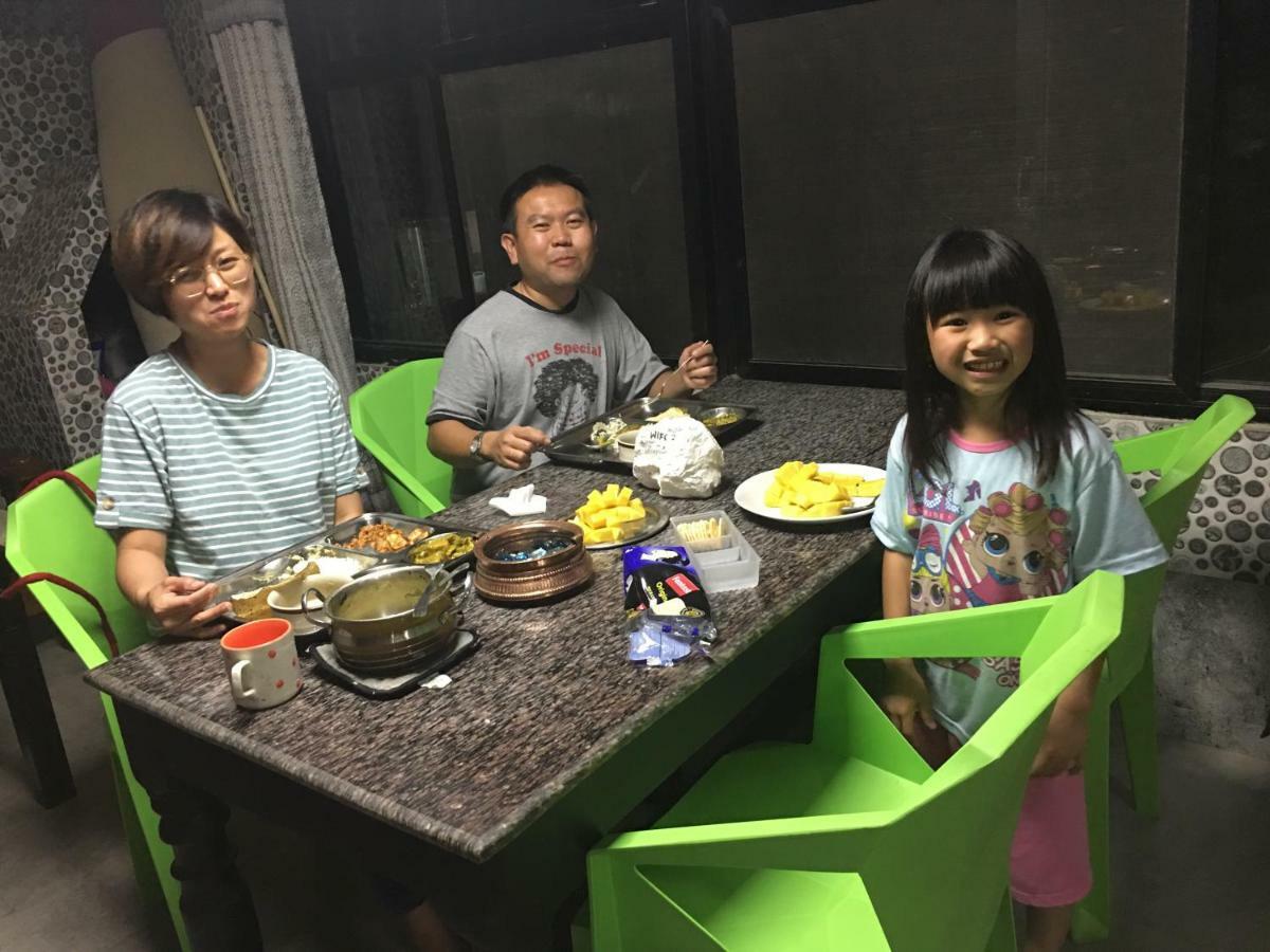 Bnb Royal Tourist House Katmandu Kültér fotó
