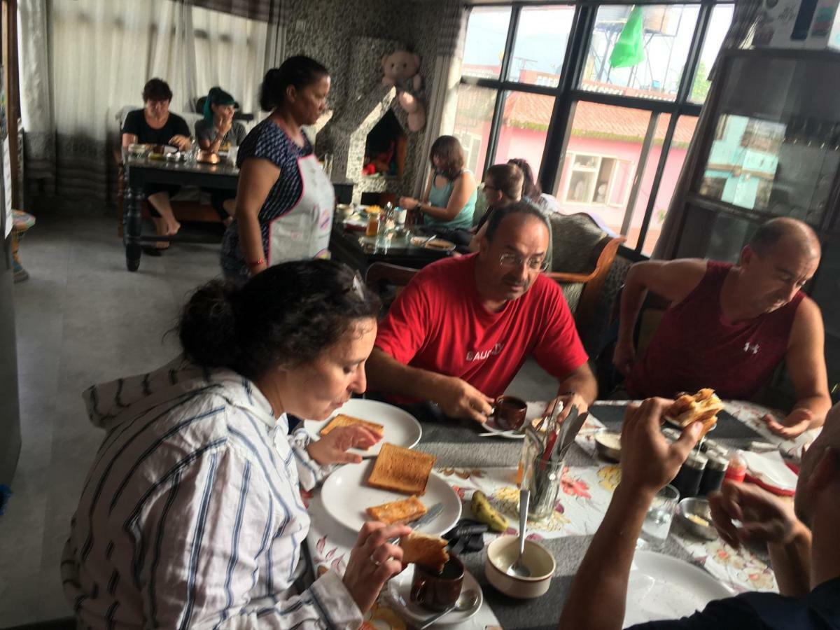 Bnb Royal Tourist House Katmandu Kültér fotó